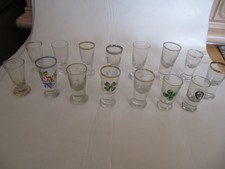 Antike Schnaps Gläser