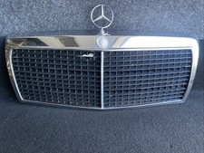 Mercedes W201 Kühlergrill  2018880223