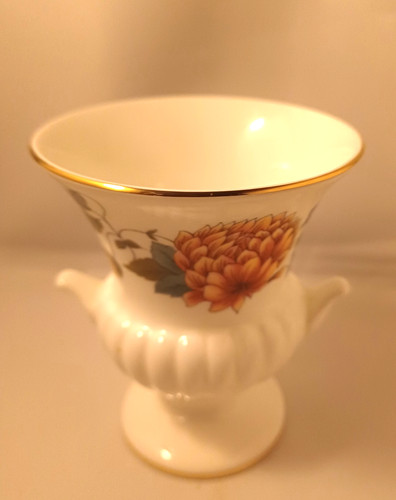Wedgewood bone china - -,