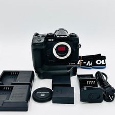[fast neuwertig] Olympus OM-D E-M1X Spiegellose Kamera 20.4MP (10467 Auslösun...