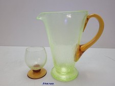 Kanne und Becher Uranglas