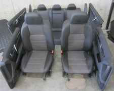 Mercedes W204 Limousine  Innenausstattung  Sitze Türverkleidung Teilleder