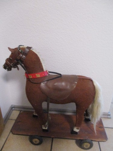 Altes kinderpferd ziehpferd - kinderpferd,