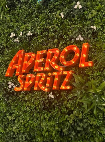 Aperol spritz leuchtreklame - aperol,
