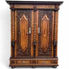 Renaissance Früh Barock Schrank um 18 Jhd Hallenschrank Fassadenschrank Furniert