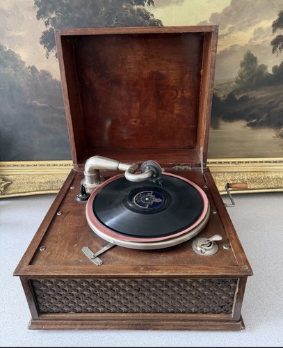 Antikes grammophon aus - antikes,
