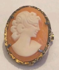 Anhänger/Brosche mit Gemme