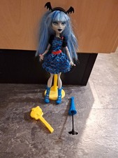 Monster High Ghoulia Yelps von Mattel, neuwertig 