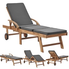 Sonnenliege mit Auflage