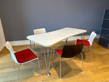 4 Klassiker Designer-Stühle Arper Catifa 46 – zweifarbig, mit Filz-Sitzauflage