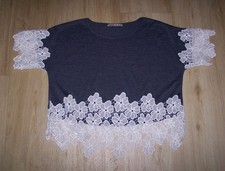 Sexy: Schönes kurzes Top mit Spitzen (nicht bauchfrei) Gr. ca. 38 -40