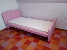 Kinderbett mit Materaze (Ikea