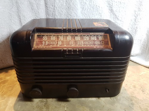 Antiker bakelit radio - bakelit, radio,"