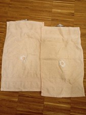 kleines rosanes Handtuch mit
