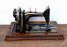 Schöne antike Nähmaschine von Dulcia mit Perlmuttintarsien - Sammlerstück