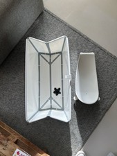Stokke Flexi Bath Baby Badewanne mit Neugeboreneneinsatz - Weiß