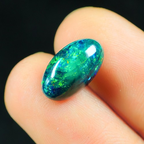Schwarzer opal - 3,35, ct