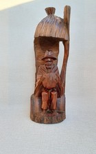 Große handgeschnitzte