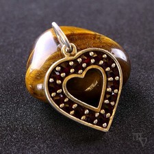 Kleiner Granatanhänger Herz Tracht Alt 900 Silber Vergoldet Länge 2,1cm 1,3g