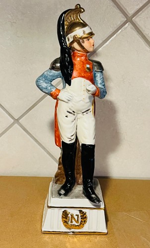 Porzellanfigur napolonischer - porzellanfigur,