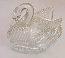Schwan aus Klarglas als