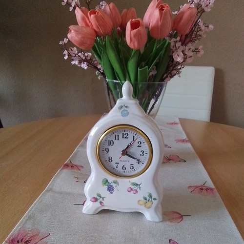 Porzellan keramik standuhr - /,