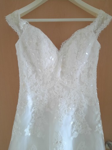 Neues brautkleid pronovias - neues,