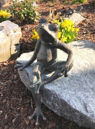 Bronzefigur froschkönig olaf - bronzefigur,