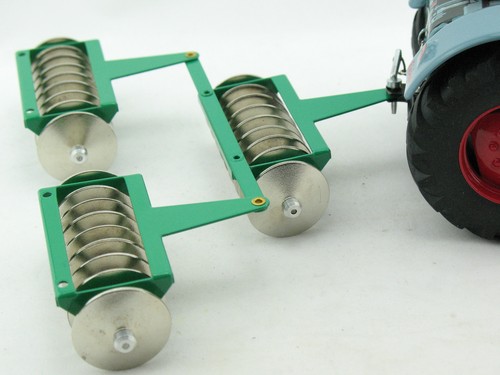 Blechspielzeug traktor - blechspielzeug,