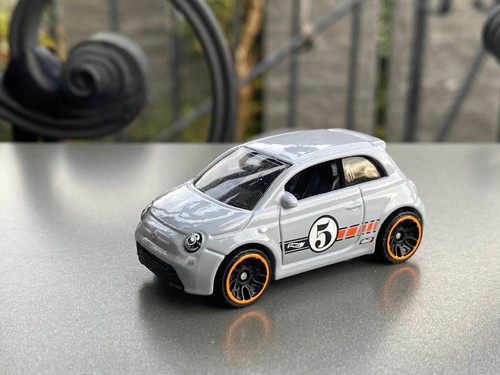 Hot wheels fiat 500e - wheels, lose