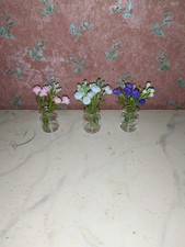 3 x Moderne Vase mit Blumen