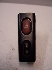 Renault Laguna 1 Automatik 2.0 : Warnblinkschalter (B56 / K56)