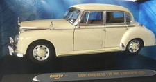 Automodell 1:18 MERCEDES-BENZ