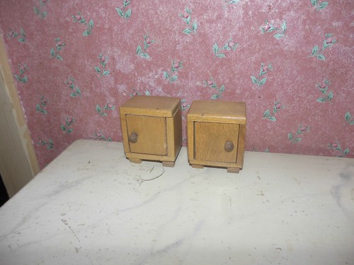 Alter nachtschrank 1940er - x,