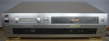 S-VHS Videorecorder JVC HR-DVS1 mit Fernbedienung, Videorekorder; Mini DV defekt