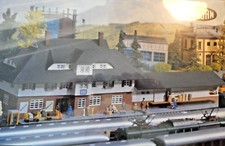 Heljan 1756 H0 Bausatz Bahnhof