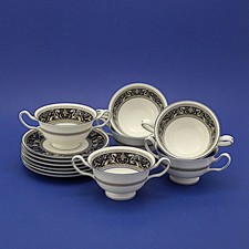 Sechs Wedgwood dunkelblau