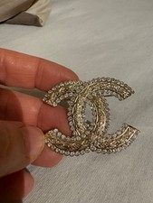chanel brosche original