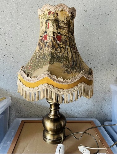 Vintage tischlampe messingfuß - tischlampe,