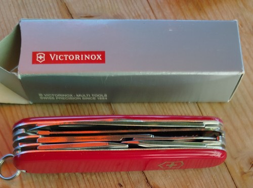 Schweizer taschenmesser - schweizer,