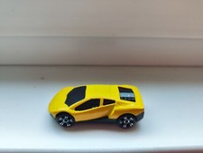 No Name Sportwagen gelb modern Breitbau