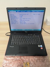 Fujitsu Amilo Li 1718 - Intel