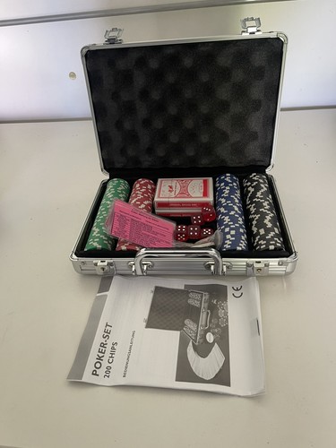 Pokerkoffer mit 200 chips - mit,