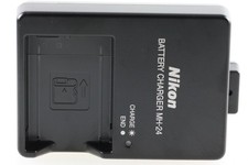 Original Nikon Ladegerät Battery Charger MH-24 für EN-EL14 ENEL14 