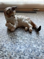 Liegende Katze Hutschenreuther