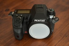 Pentax K-5 - neuwertig - 10.888 Auslösungen - mit Karton