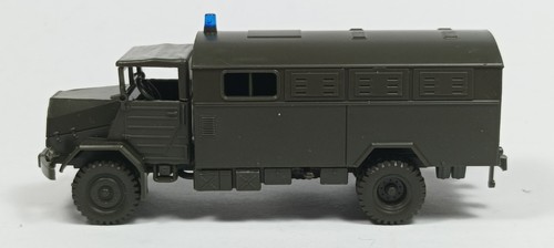 Roco 260 minitanks man - man, 630