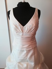 Schönes 2-teilig  Brautkleid Gr. 36 in creme TU-B-39 neu