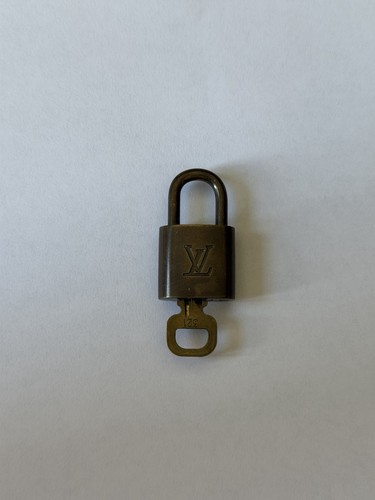 Louis vuitton schloss padlock - louis,
