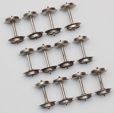 12 Fleischmann DC-Achsen, 25mm Achslänge, 11mm Durchmesser, einseitig isoliert